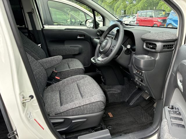 TOYOTA SIENTA HYBRID 2022