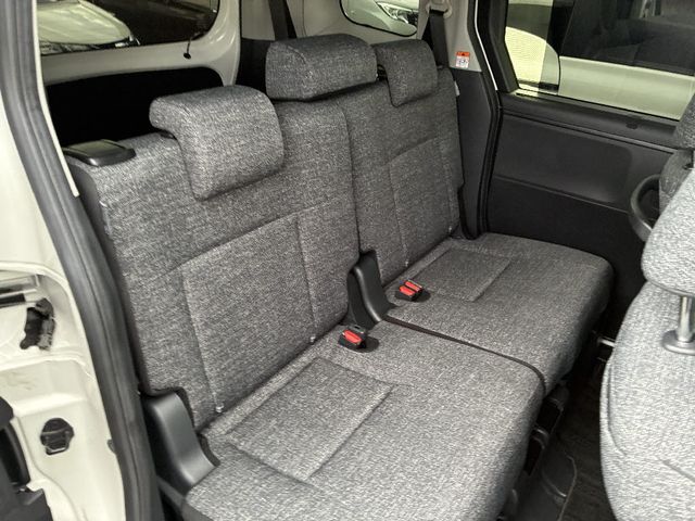 TOYOTA SIENTA HYBRID 2022