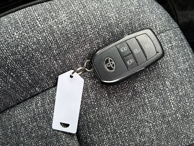 TOYOTA SIENTA HYBRID 2022