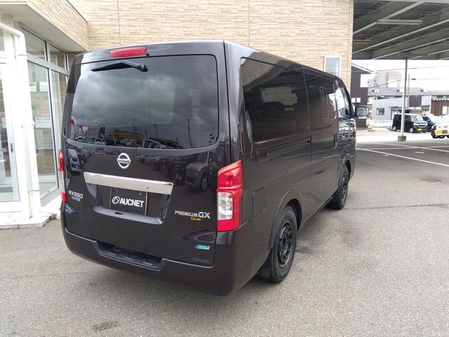 NISSAN NV350 CARAVAN 4WD 2013