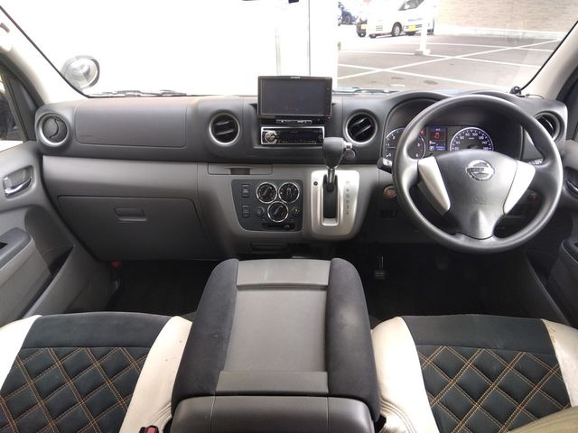 NISSAN NV350 CARAVAN 4WD 2013