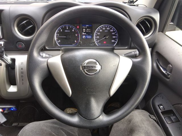 NISSAN NV350 CARAVAN 4WD 2013