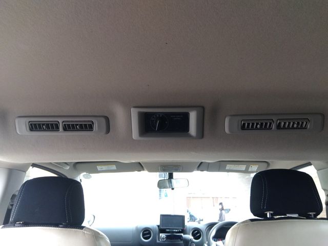 NISSAN NV350 CARAVAN 4WD 2013