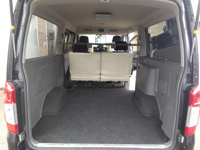 NISSAN NV350 CARAVAN 4WD 2013