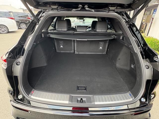 TOYOTA CROWN ESTATE 4WD 2025