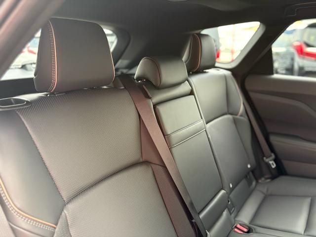 TOYOTA CROWN ESTATE 4WD 2025