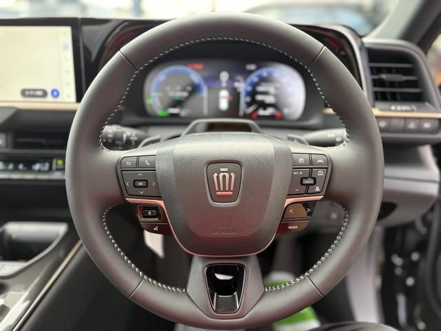 TOYOTA CROWN ESTATE 4WD 2025