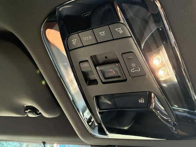 TOYOTA HARRIER HYBRID 2020