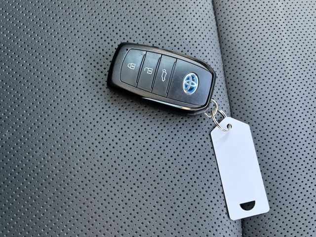 TOYOTA HARRIER HYBRID 2020