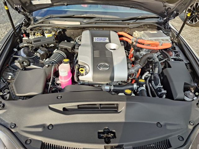 TOYOTA LEXUS IS300h 2014