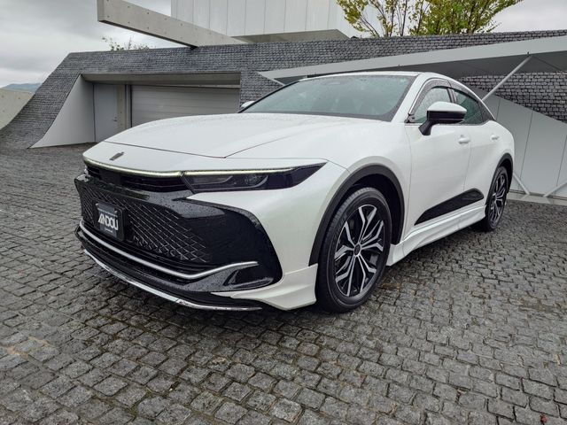 TOYOTA CROWN CROSSOVER 2024