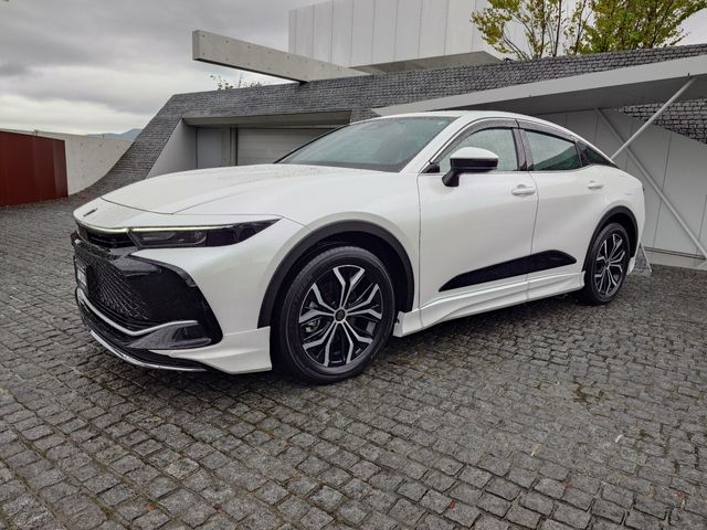 TOYOTA CROWN CROSSOVER 2024