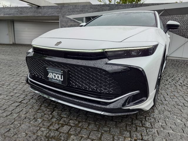 TOYOTA CROWN CROSSOVER 2024