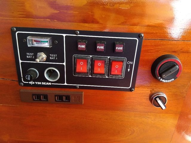 TOYOTA LITEACE van 4WD 2014