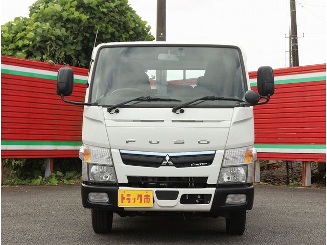 MITSUBISHI CANTER 2020