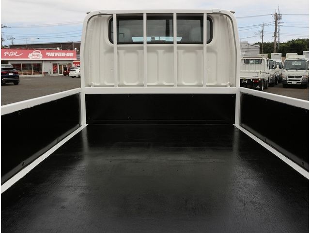 MITSUBISHI CANTER 2020