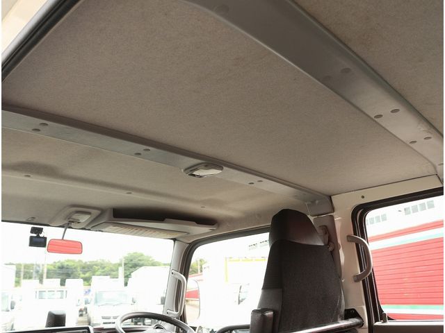 MITSUBISHI CANTER 2020