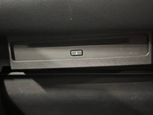 TOYOTA VOXY HYBRID 2023