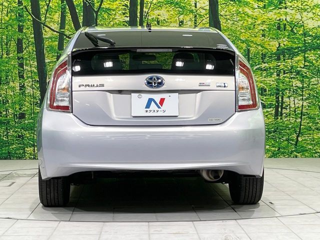 TOYOTA PRIUS 2012