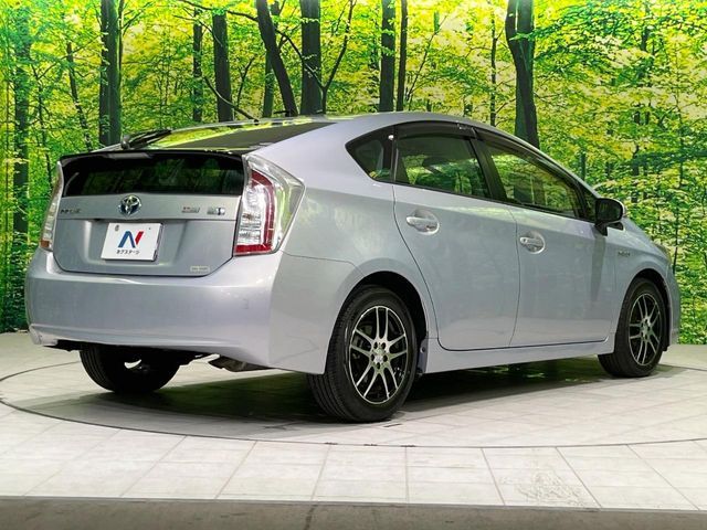 TOYOTA PRIUS 2012