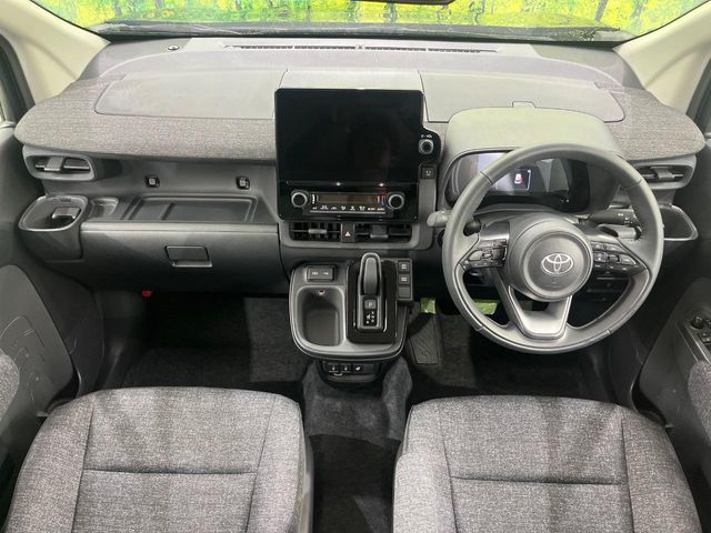 TOYOTA SIENTA HYBRID 2024