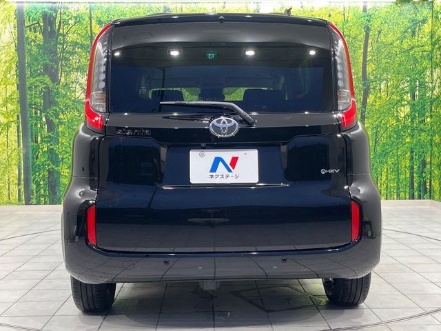 TOYOTA SIENTA HYBRID 2024