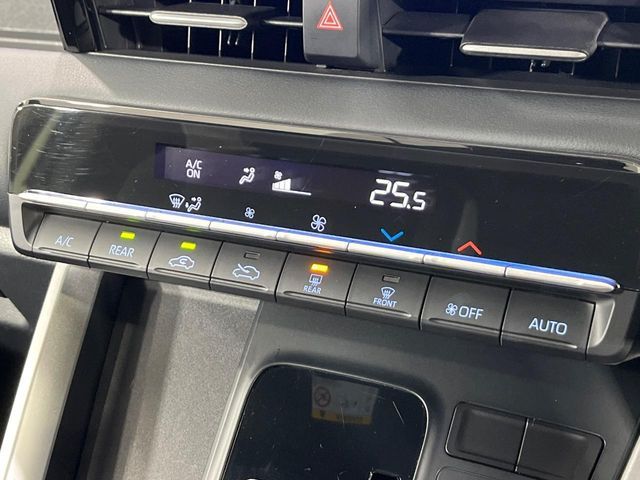 TOYOTA VOXY 4WD 2023