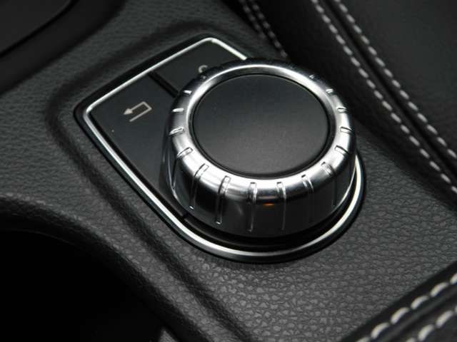 MERCEDES BENZ MERCEDES BENZ GLA class 2015