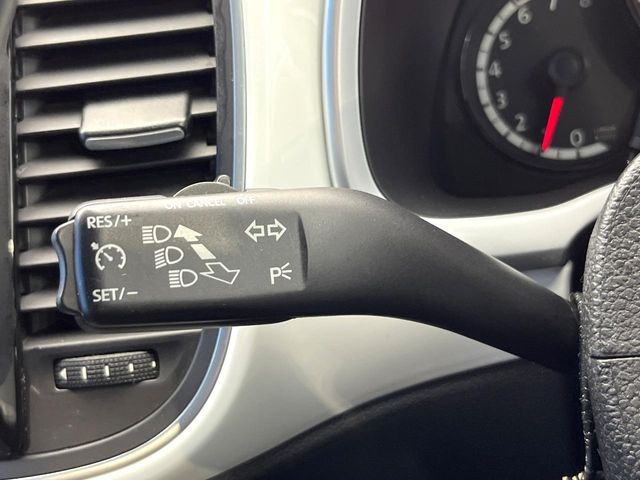 VOLKSWAGEN VOLKSWAGEN The BEETLE 2014