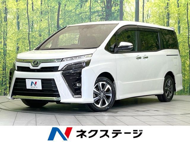 TOYOTA VOXY 2018