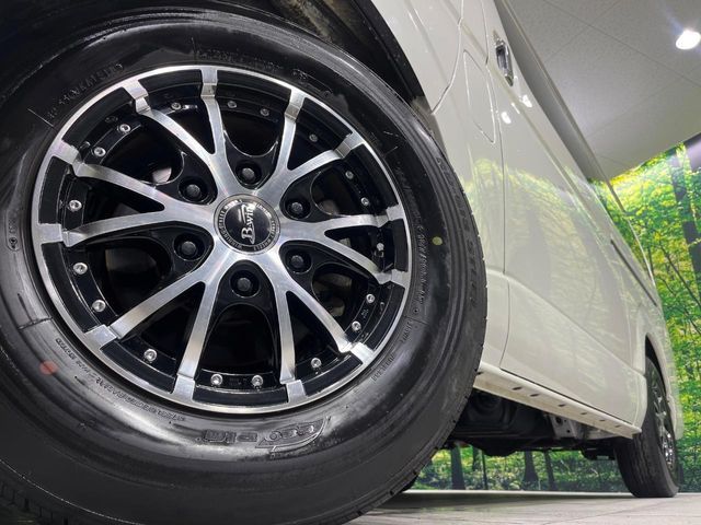 TOYOTA HIACE van 4WD 2018