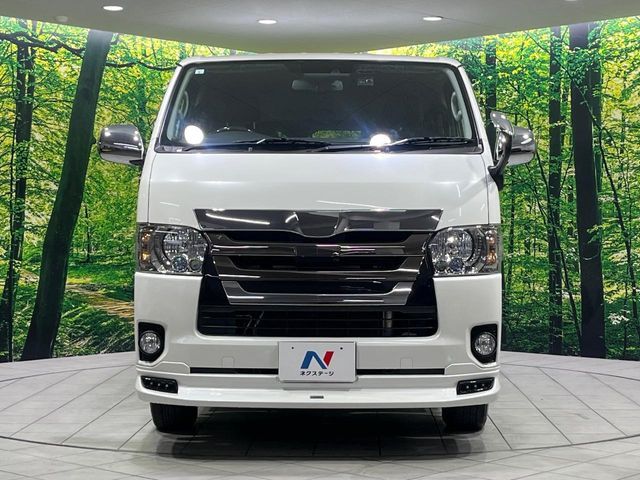TOYOTA HIACE van 4WD 2018
