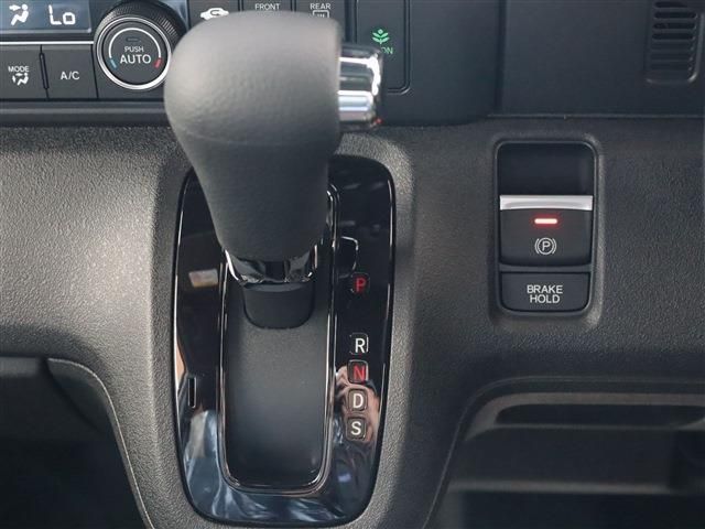 HONDA N BOX CUSTOM 2025