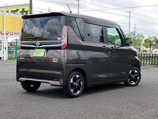 NISSAN ROOX 2021