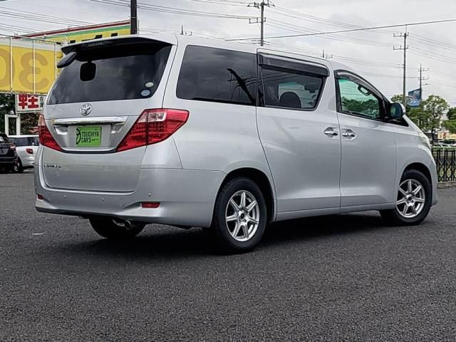 TOYOTA ALPHARD 2009