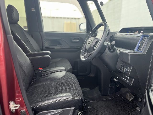 DAIHATSU TANTO CUSTOM 2021