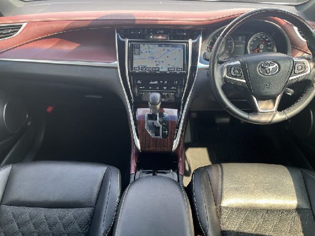 TOYOTA HARRIER 2WD 2017