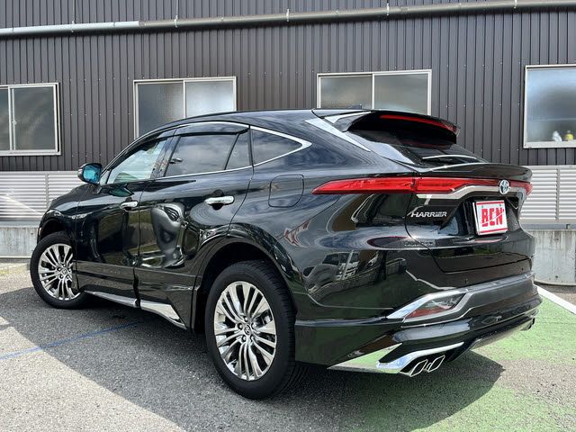 TOYOTA HARRIER HYBRID 2024