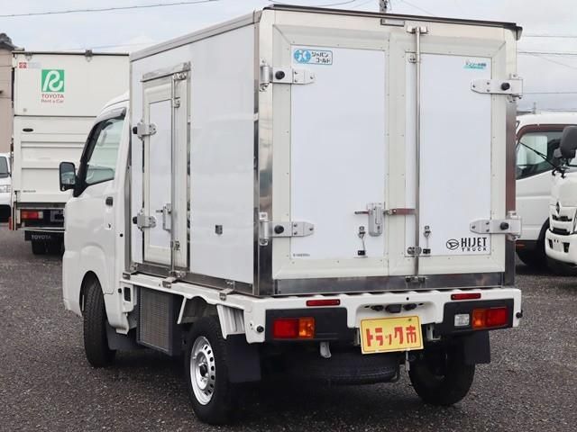 DAIHATSU HIJET truck 2023