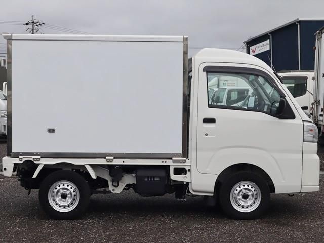 DAIHATSU HIJET truck 2023