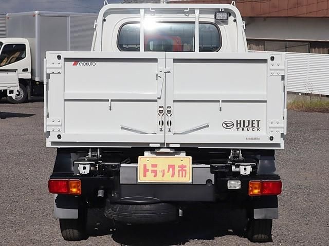 DAIHATSU HIJET truck 4WD 2023