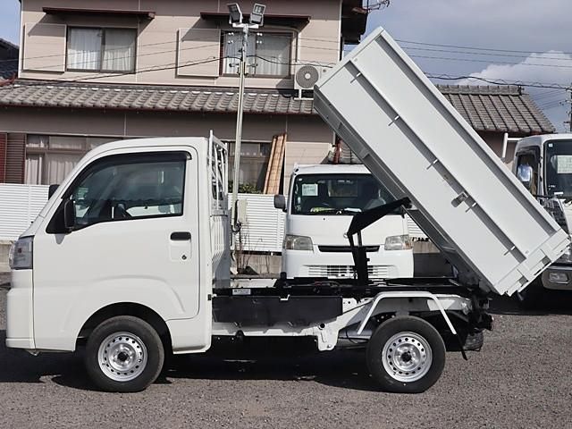 DAIHATSU HIJET truck 4WD 2023