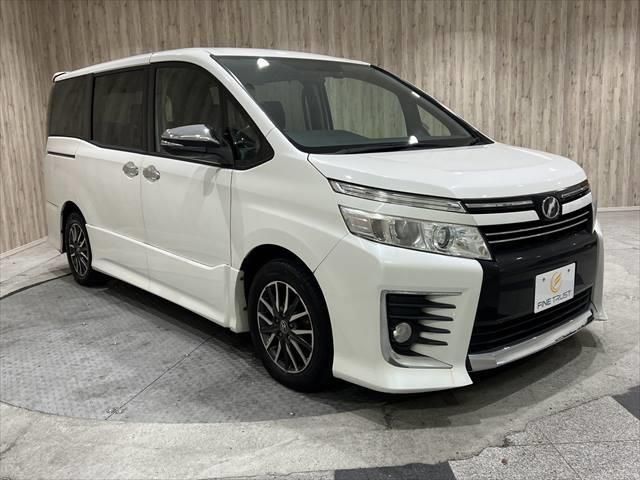 TOYOTA VOXY 2015