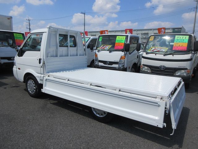 MAZDA BONGO truck 1.15t 2WD 2017