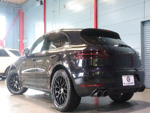 PORSCHE PORSCHE Macan 2017