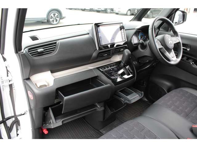 MITSUBISHI DELICA MINI 2025