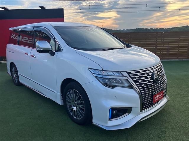 NISSAN ELGRAND  4WD 2020