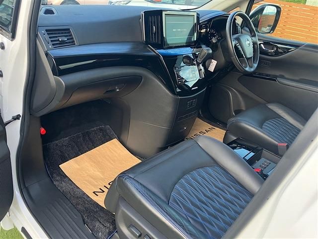 NISSAN ELGRAND  4WD 2020