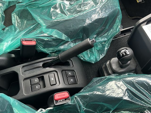 SUZUKI JIMNY NOMADE 2025