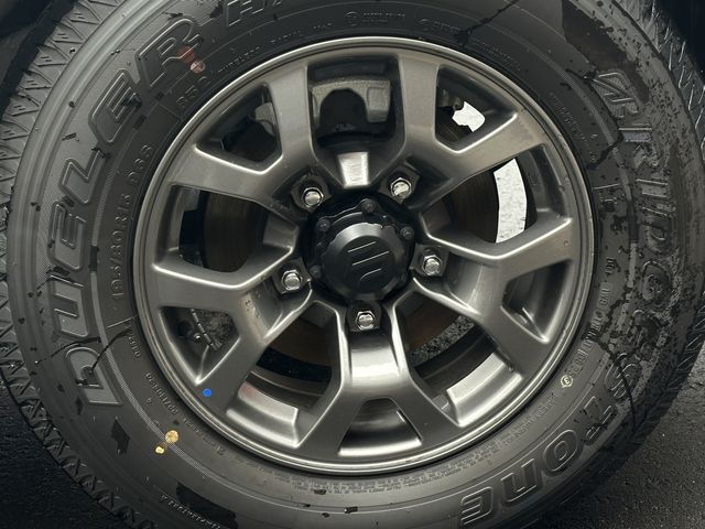 SUZUKI JIMNY NOMADE 2025